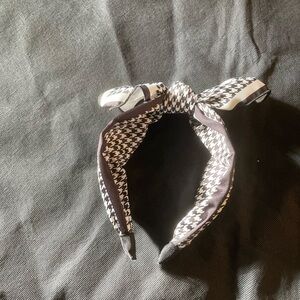 Classic Black & White Houndstooth Knot Headband